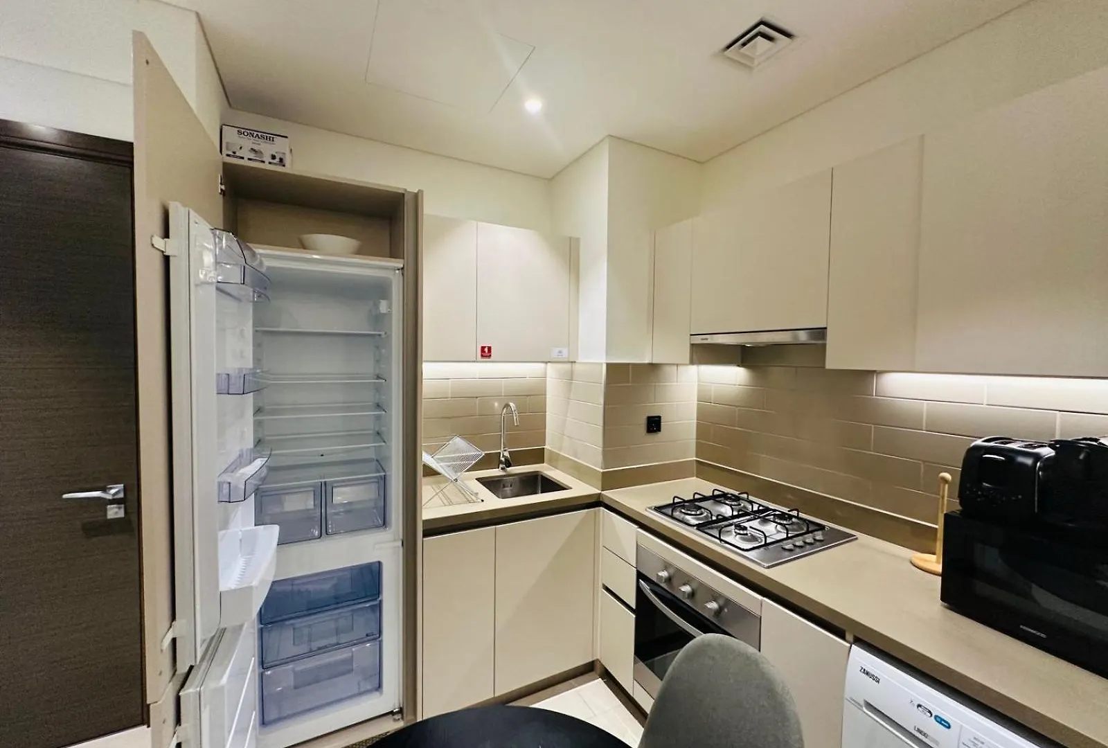 Creek Views 1 Bedroom Mins To Downtown In Sobha Creek Vistas Dubai Apartment