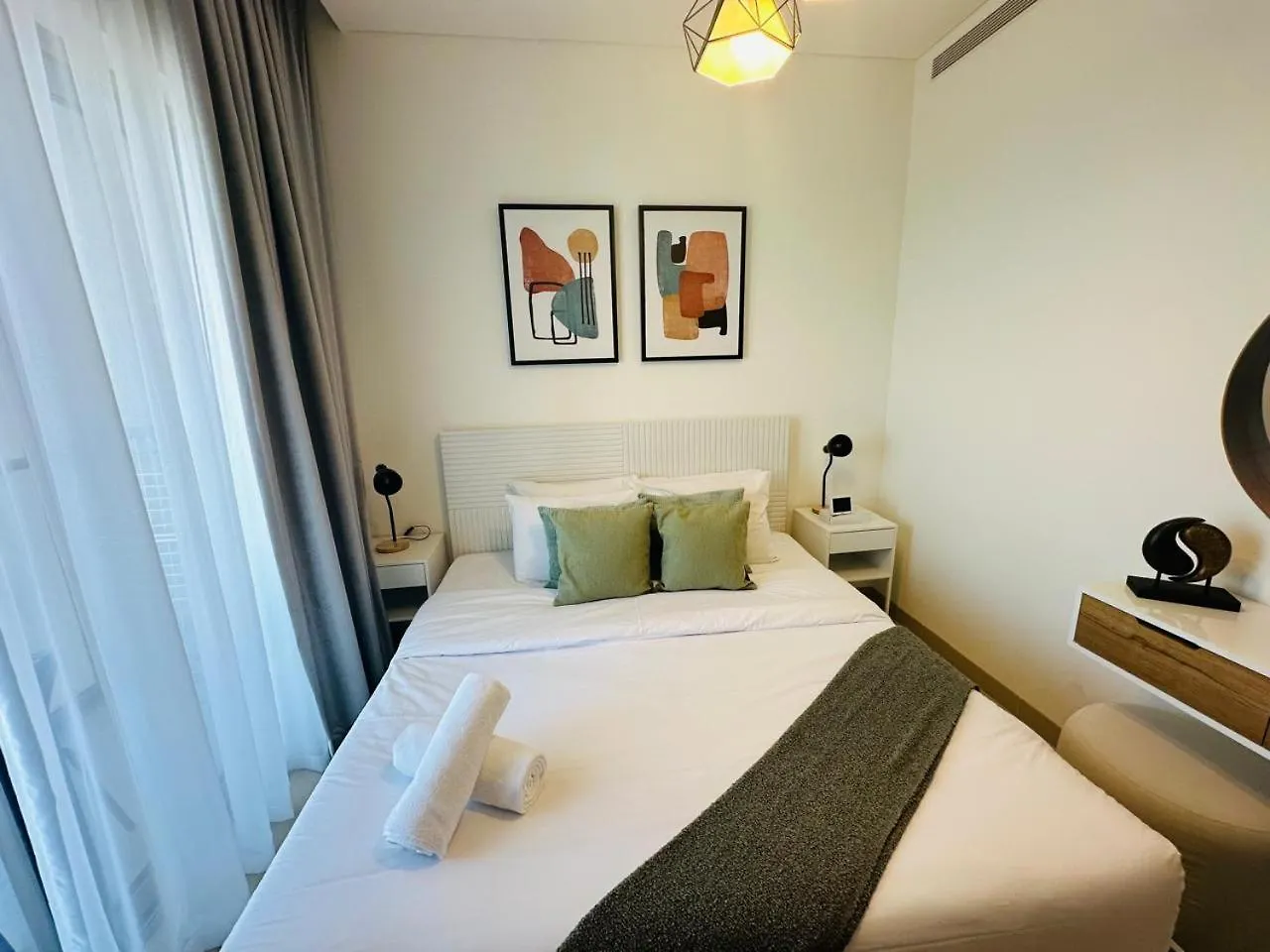 Creek Views 1 Bedroom Mins To Downtown In Sobha Creek Vistas Dubai